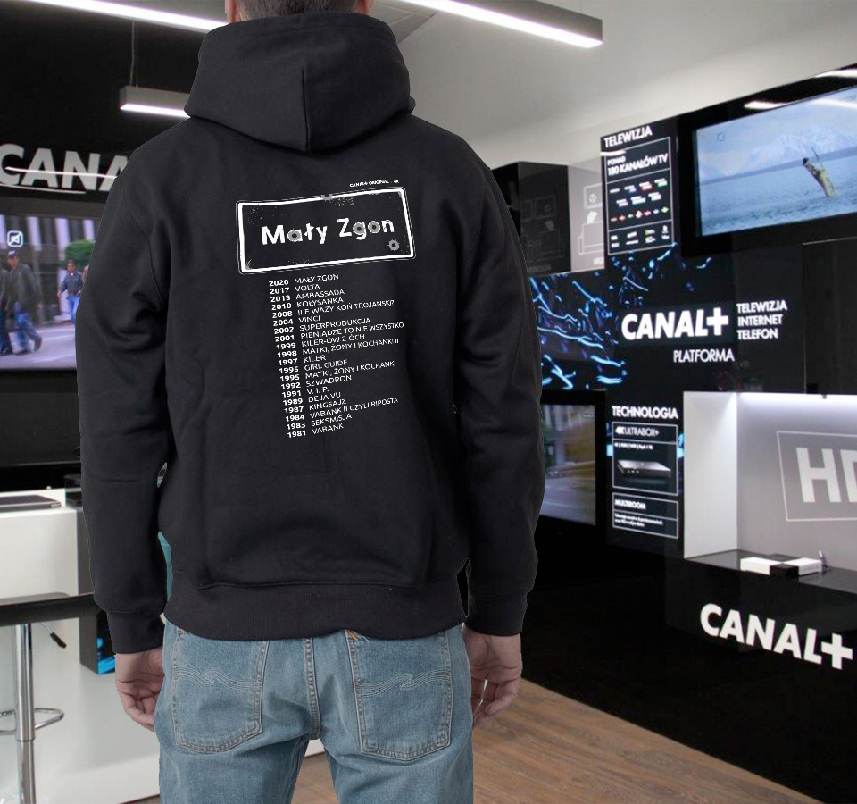 Wielkoformatowa reklama stojąca Deuter DLM na Lotnisku Chopina w Warszawie - druk cyfrowy na nośniku ok. 2×4 metry