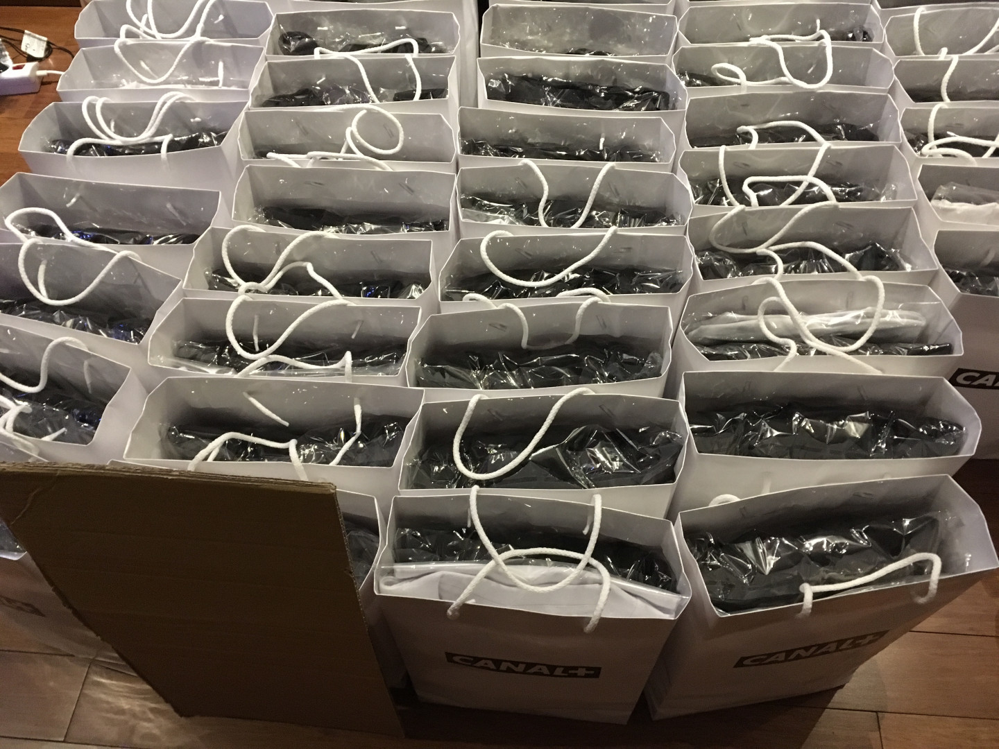 Kubek rocket żółty inpost